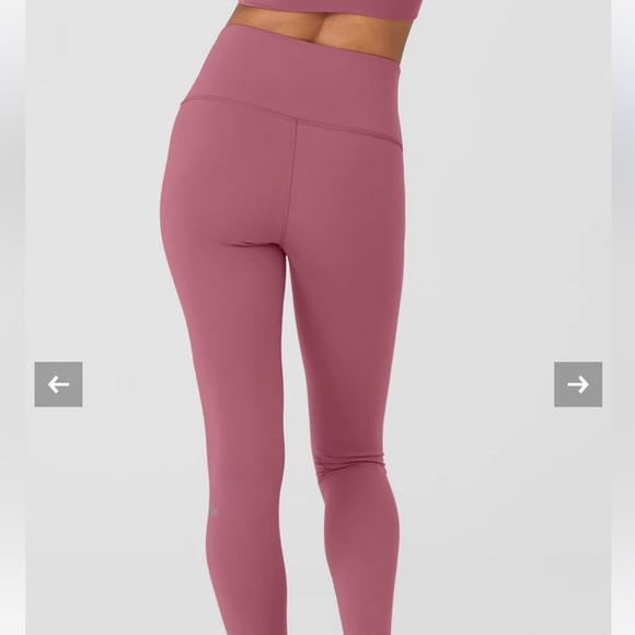 Alo | High-Waist Airbrush Legging | Size XS - Picture 4 of 6